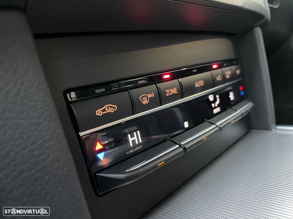 Mercedes-Benz E 300 Bluetec Hybrid Avantgarde - 30