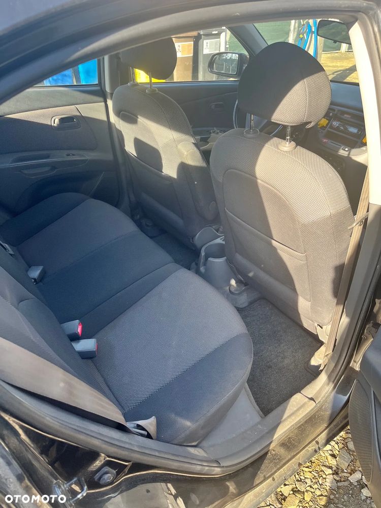 Kia Rio 1.4 Comfort - 13