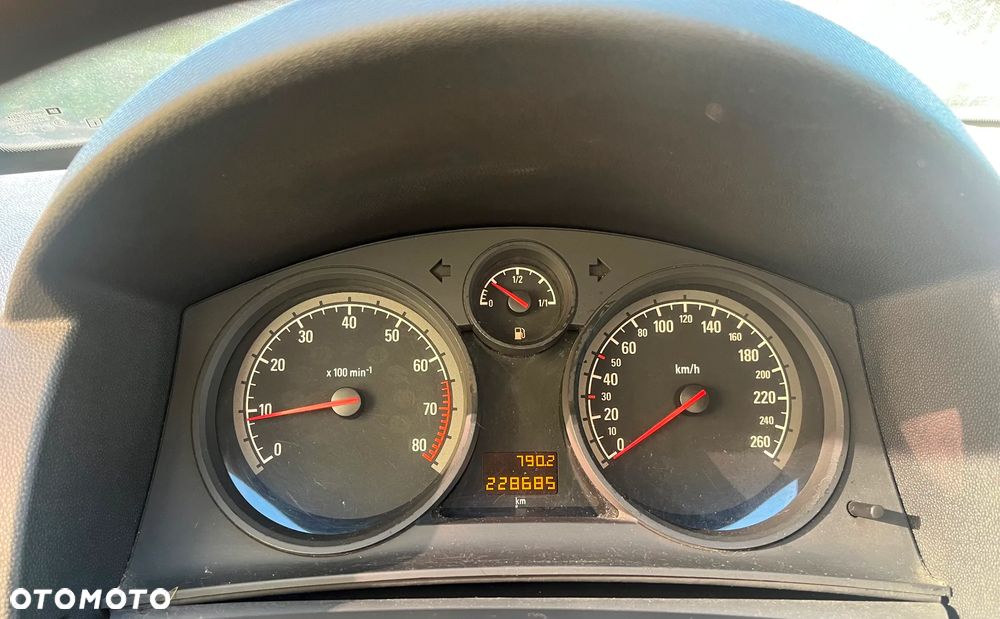 Hyundai i30 1.4 Classic + - 11