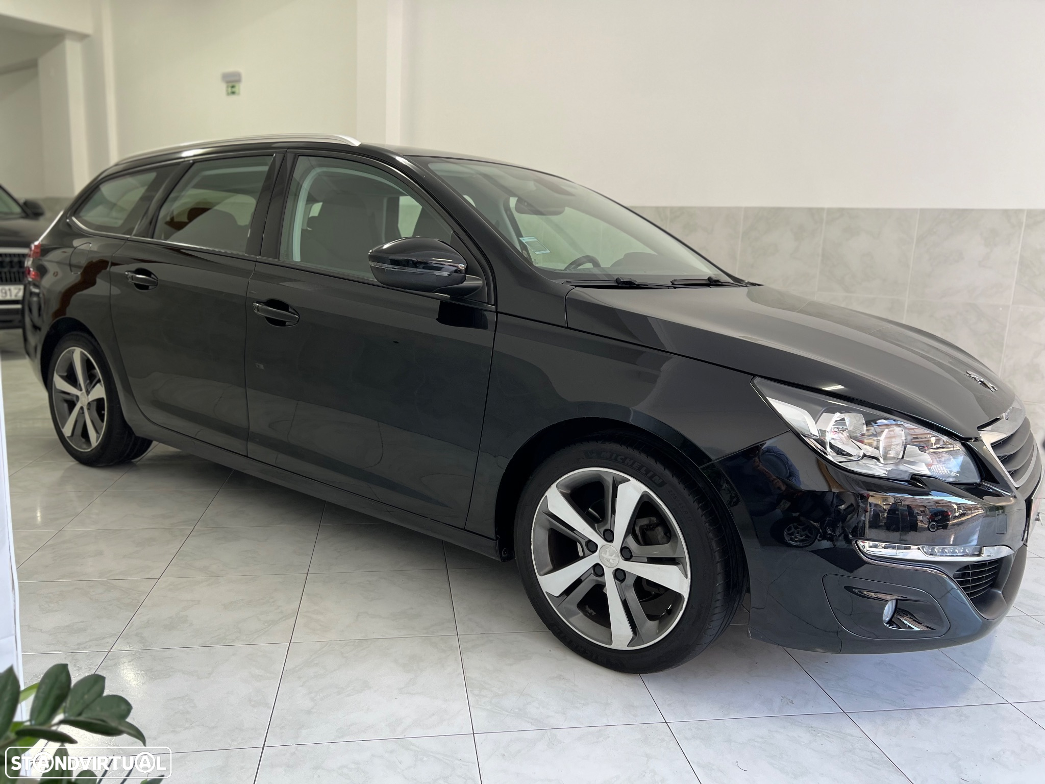 Peugeot 308 SW BlueHDi 120 EAT6 Stop & Start Active - 9