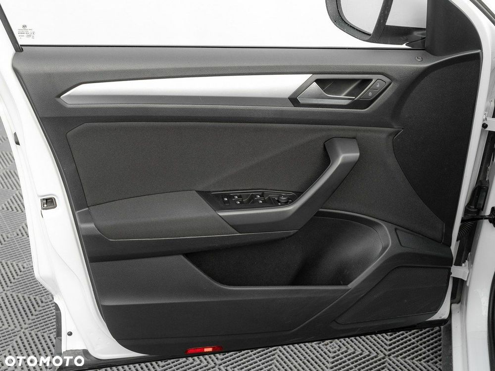 Volkswagen T-Roc 1.5 TSI Life - 12