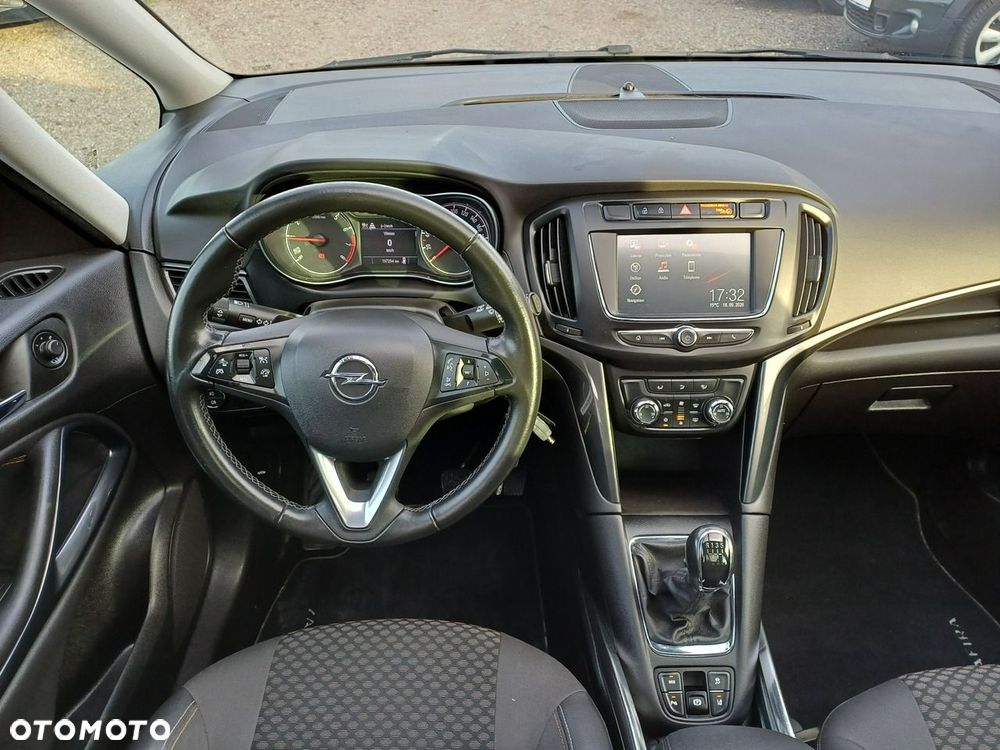 Opel Zafira Tourer 1.4 Turbo Innovation - 25