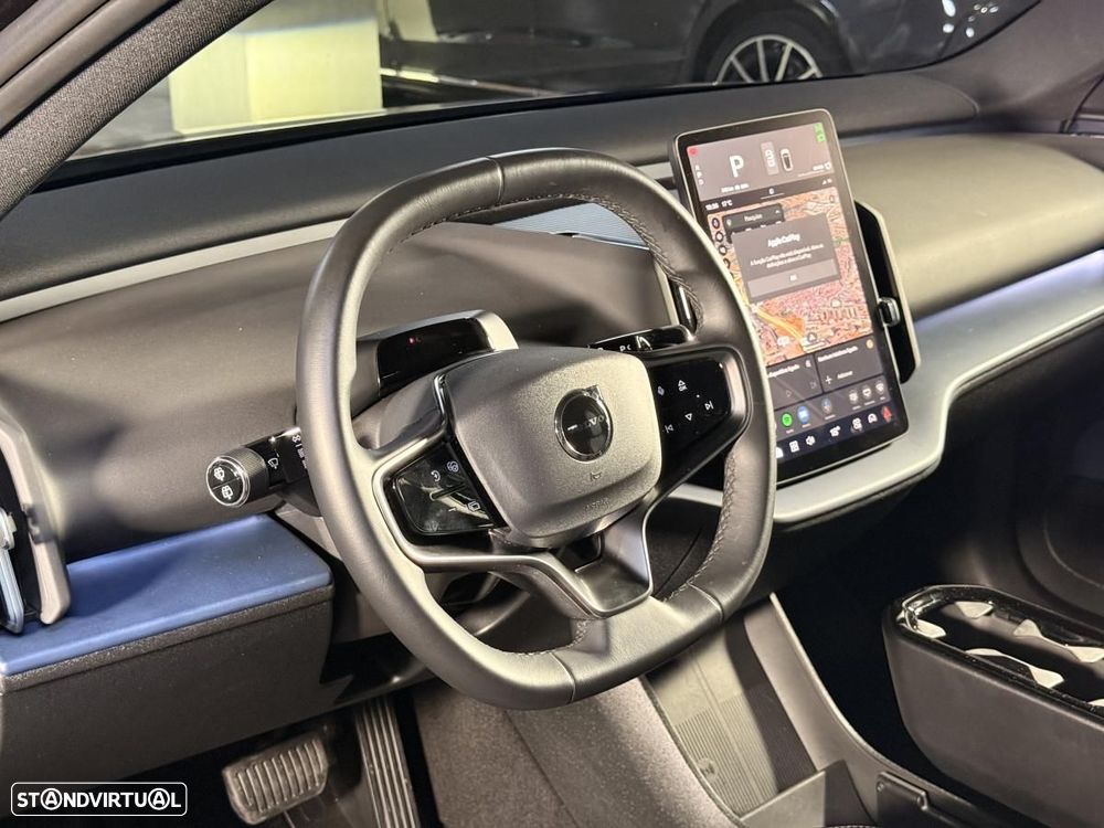 Volvo EX30 Single Motor Extended Range RWD Ultra - 21