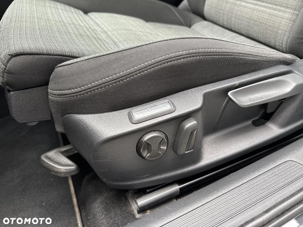 Volkswagen Passat 1.5 TSI EVO Business - 17