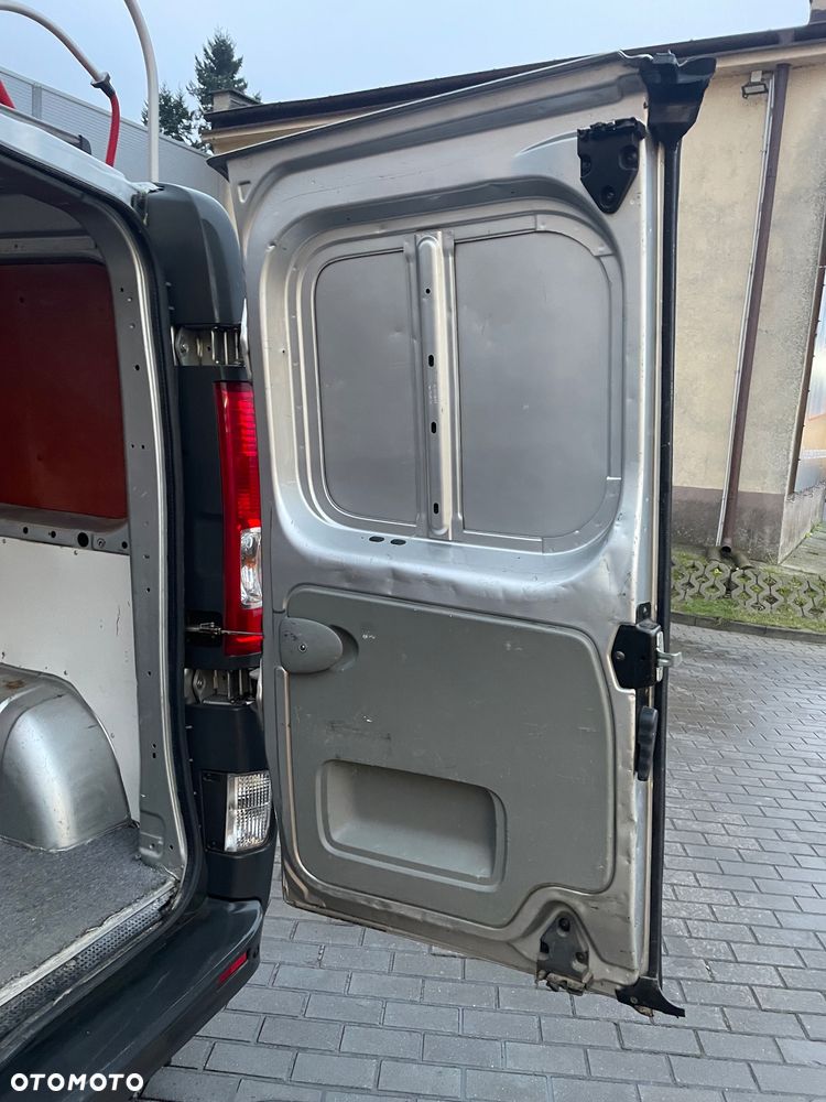 Opel Vivaro - 23