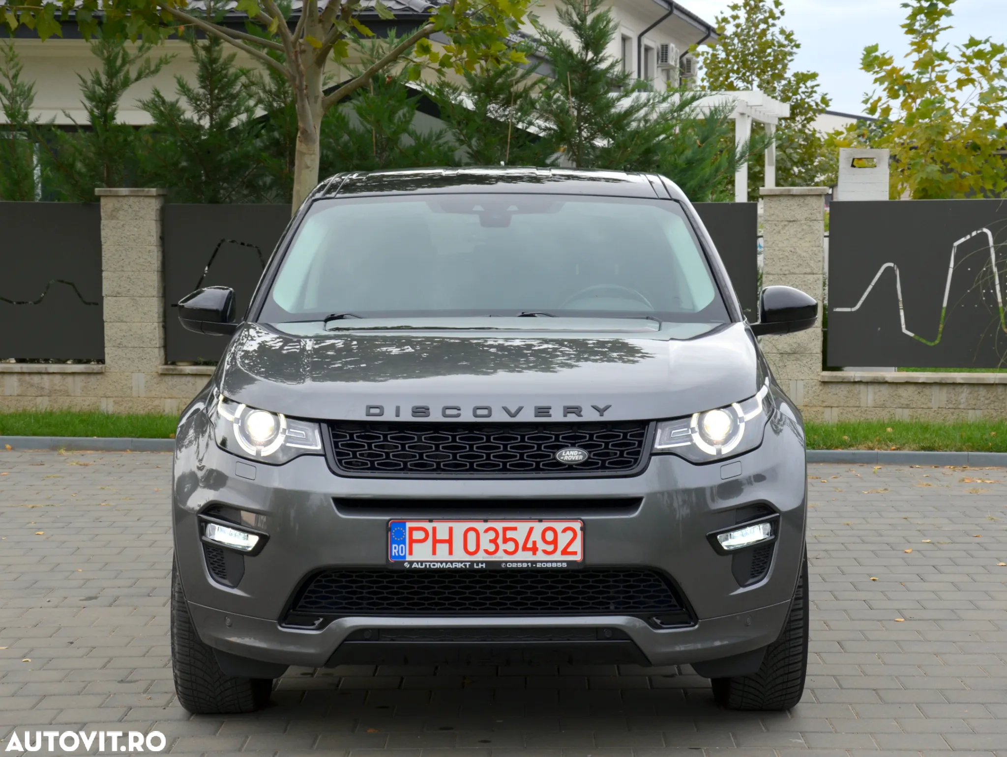 Land Rover Discovery Sport 2.0 D180 R-Dynamic MHEV HSE - 12