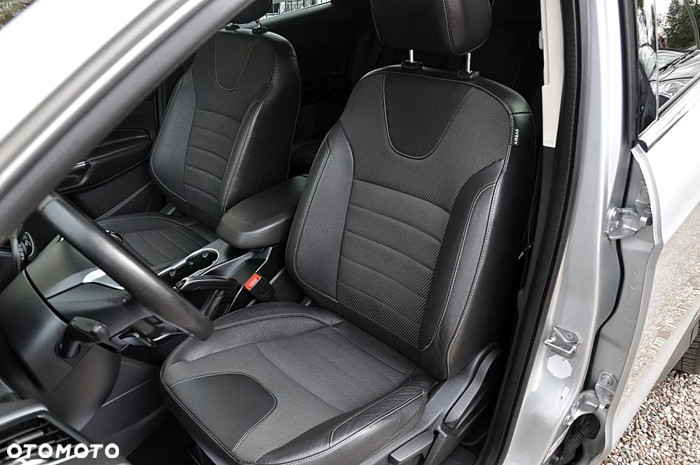 Ford Kuga - 16
