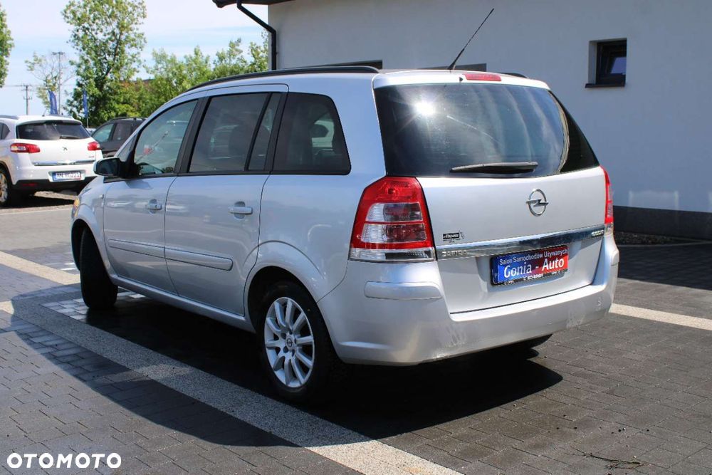 Opel Zafira - 4