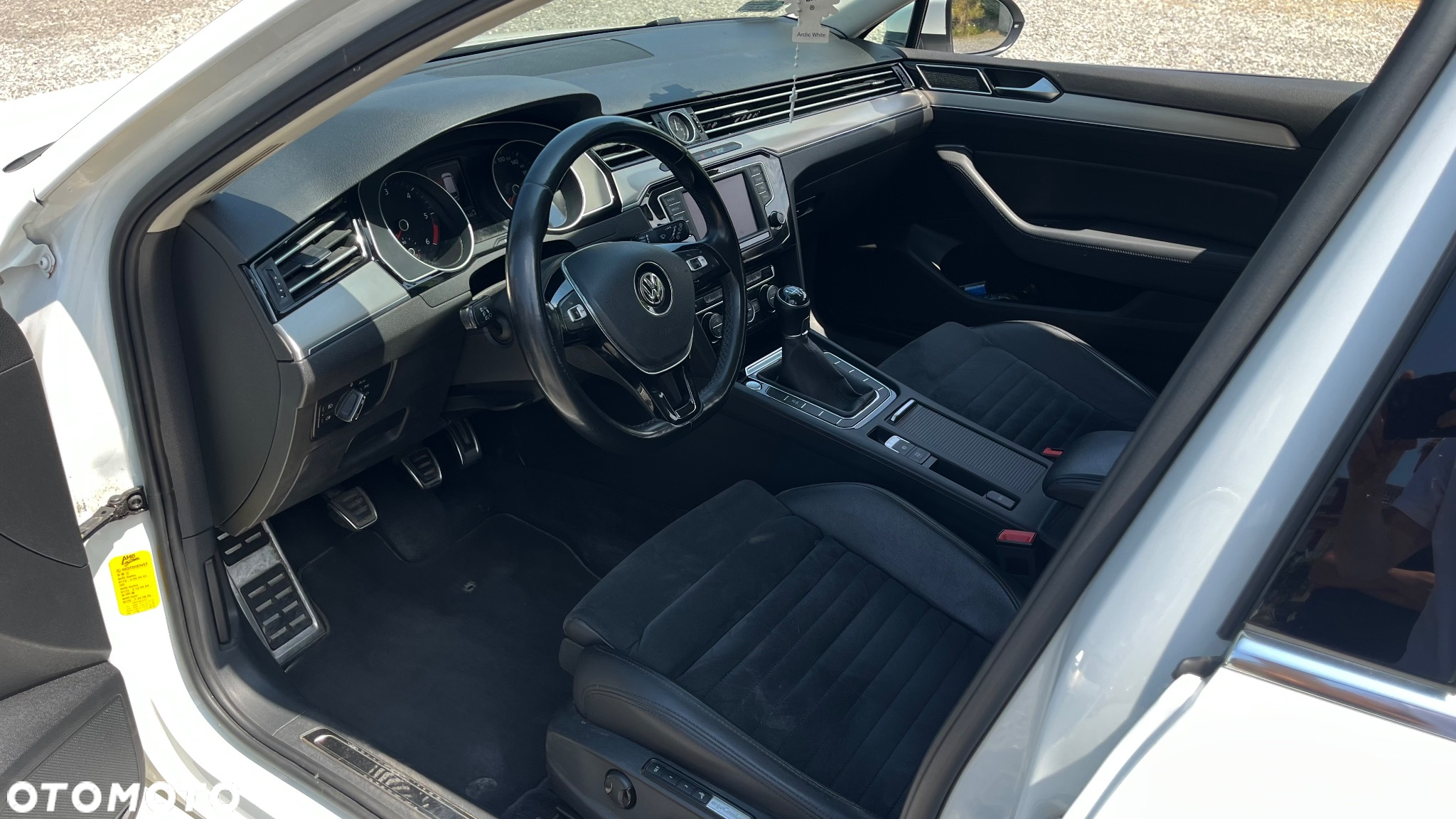 Volkswagen Passat - 20