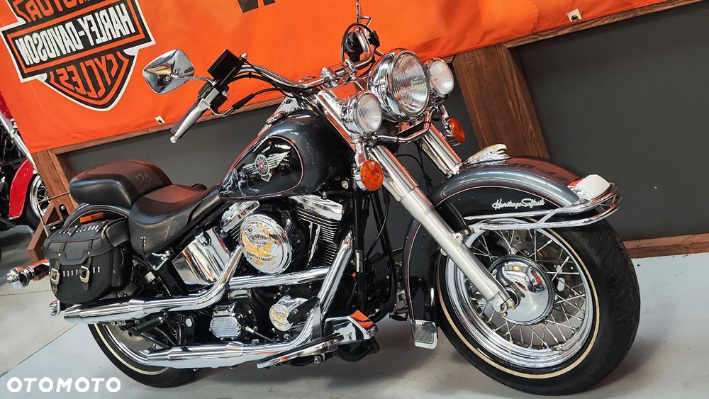 Harley-Davidson Softail Deluxe - 2