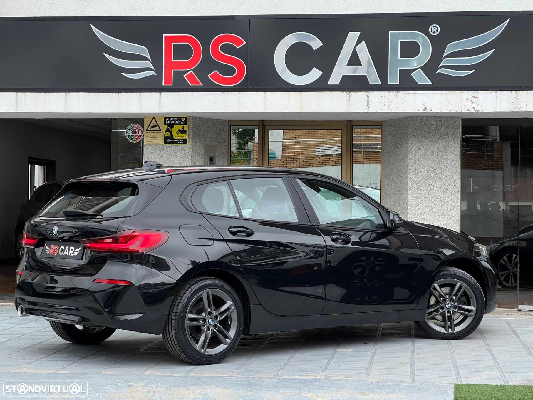 BMW 116 d Auto - 11