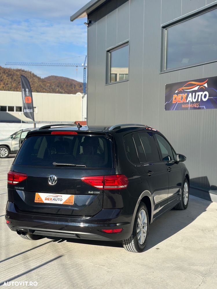 Volkswagen Touran 2.0 TDI DSG Comfortline - 6