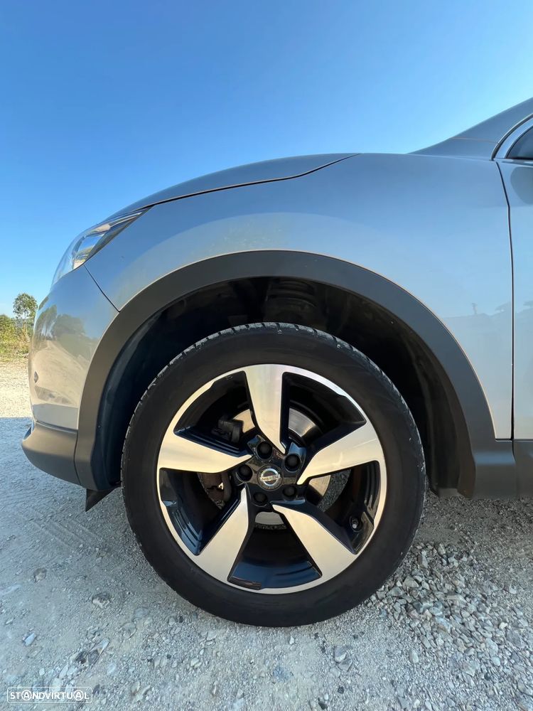 Nissan Qashqai 1.5 dCi N-Connecta 18 - 26