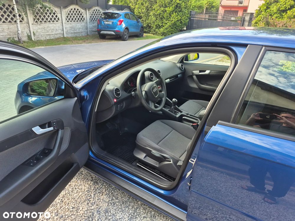 Audi A3 Sportback 1.9 TDI Ambiente - 6