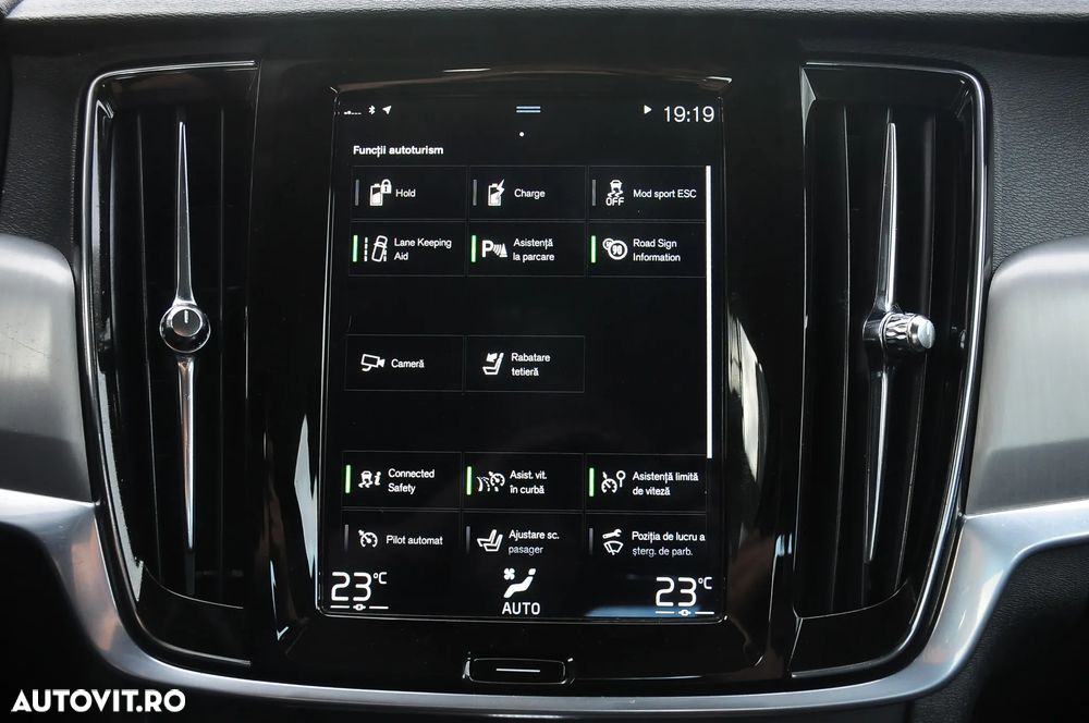 Volvo S90 - 25