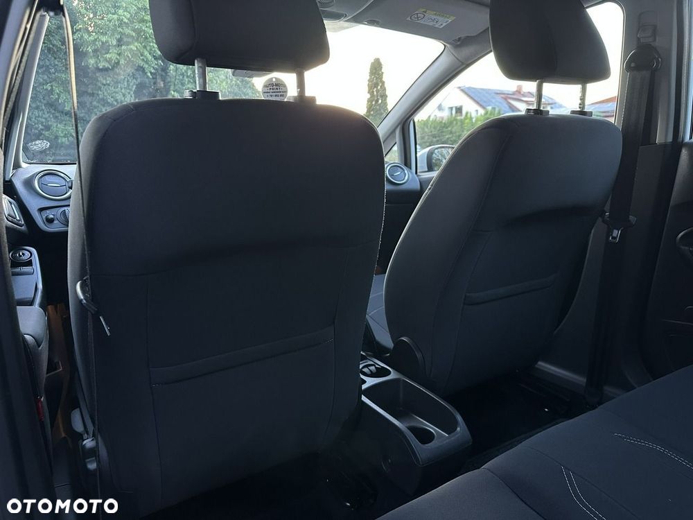Ford Fiesta - 12