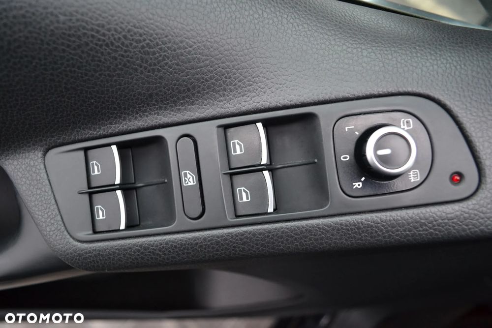 Volkswagen Tiguan 2.0 TDI DPF 4Motion Sport & Style - 17