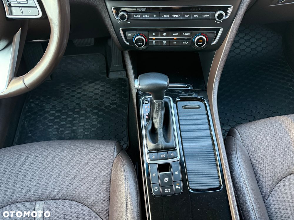 Kia Optima 1.6 CRDI SCR L DCT - 24