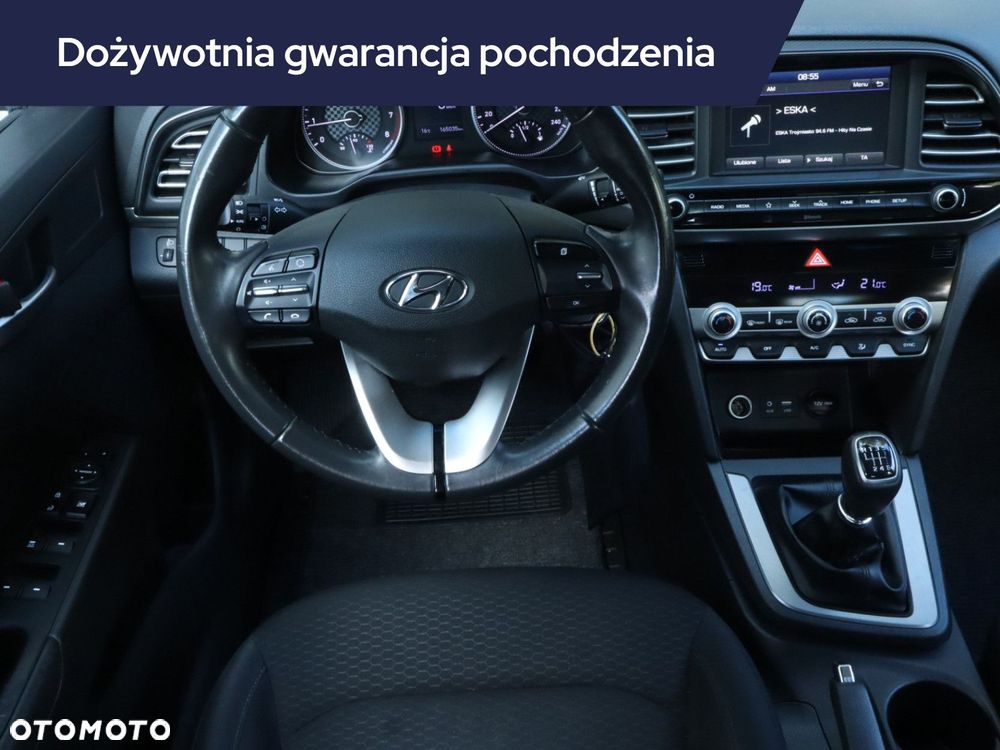 Hyundai Elantra - 9