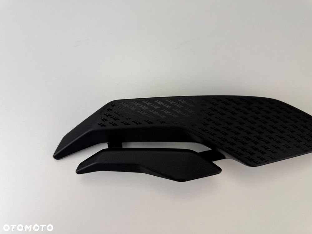 Prawa wewnętrzna osłona ramy BMW S1000RR K67 2019+ - 3