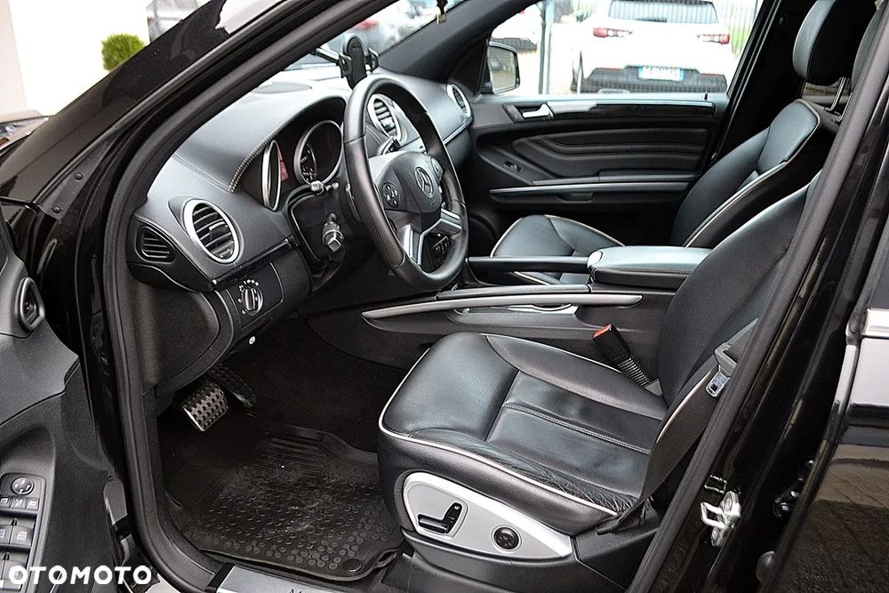 Mercedes-Benz ML - 17