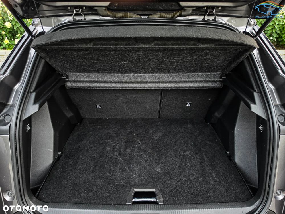 Peugeot 2008 BlueHDi 130 EAT8 GT - 13