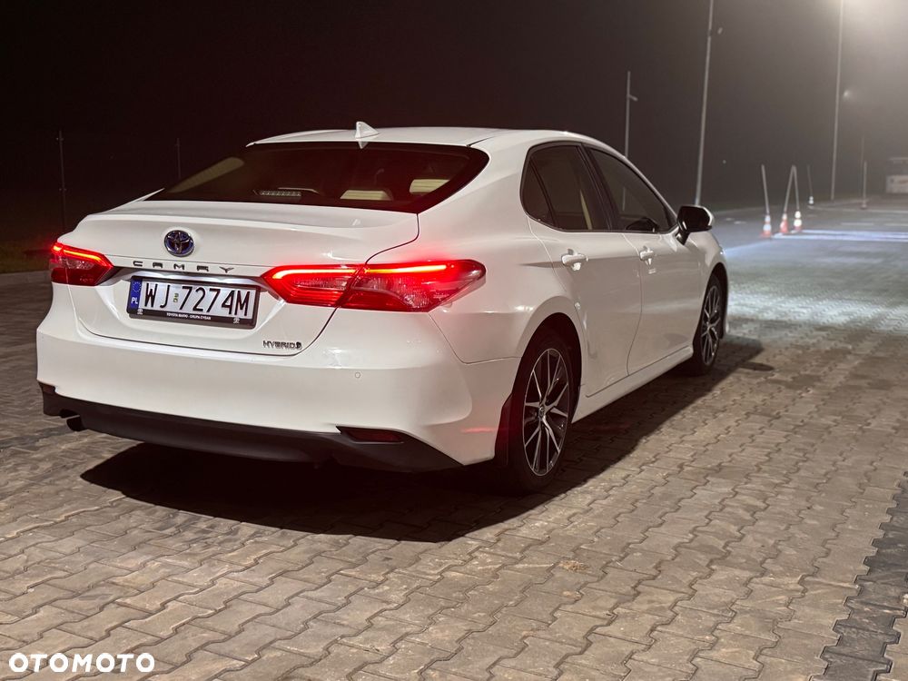 Toyota Camry - 9