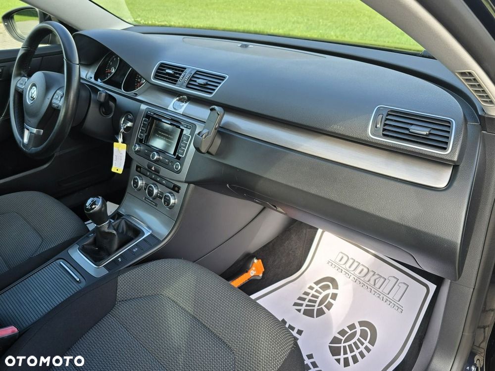 Volkswagen Passat - 26