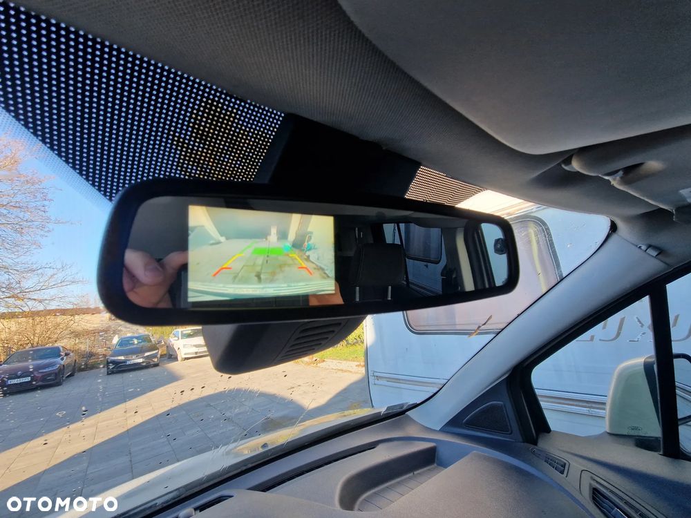 Ford Tourneo Connect Grand - 17