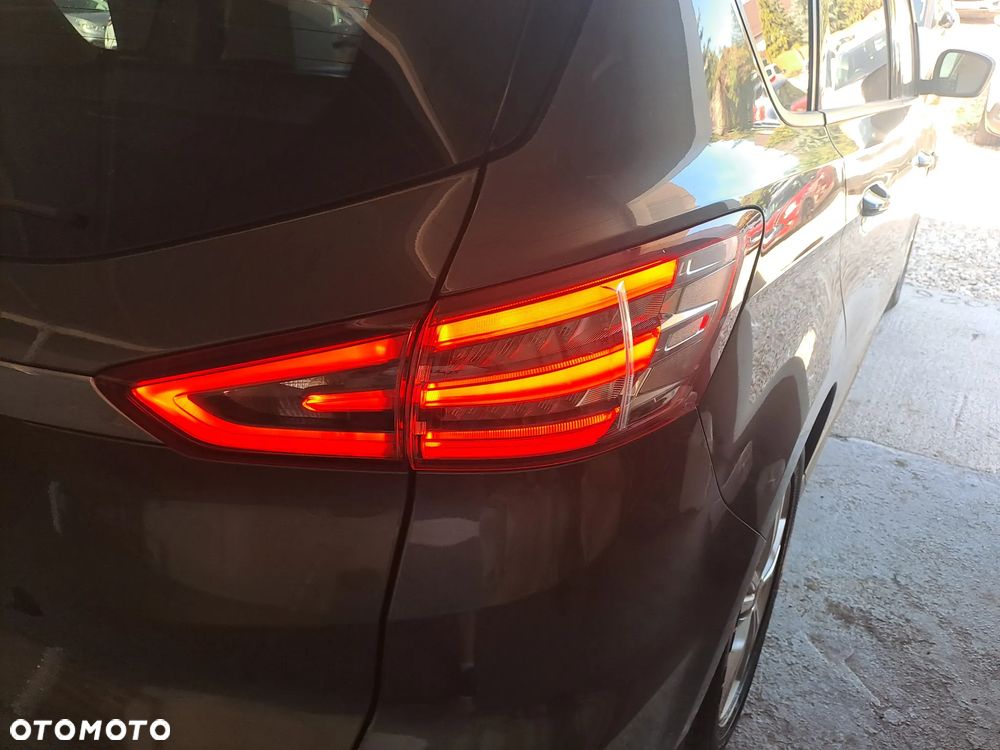 Ford S-Max - 19