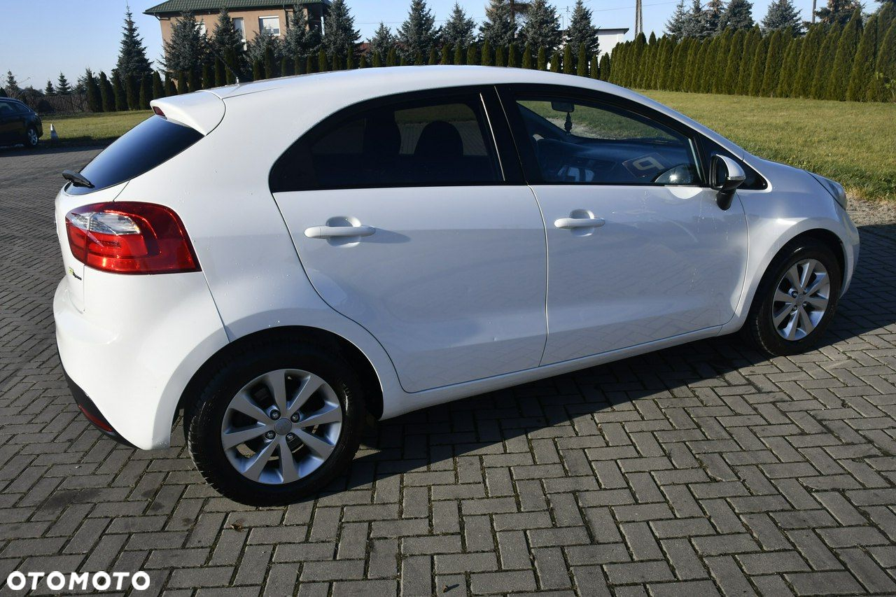 Kia Rio - 9