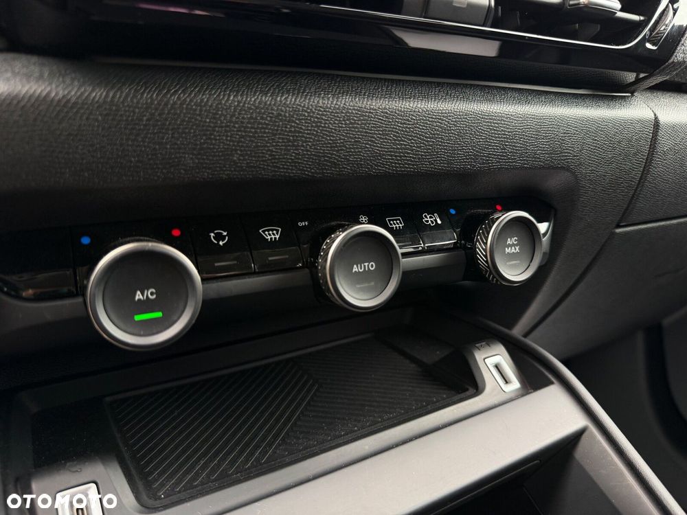 Citroën C4 1.2 PureTech Shine S&S - 19