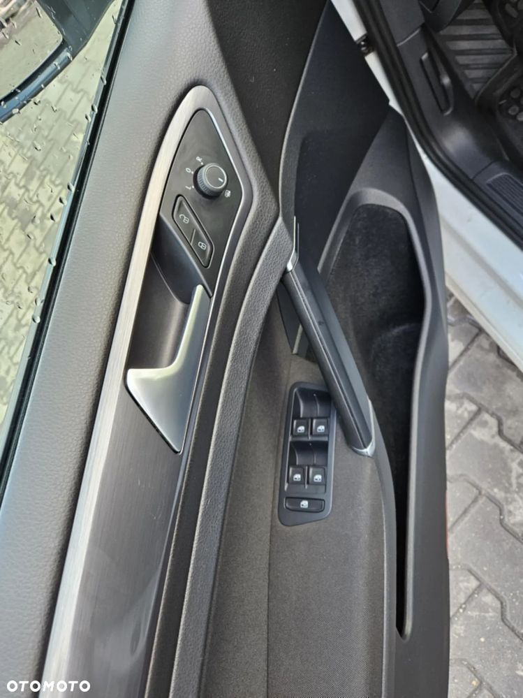 Volkswagen Golf VII 1.6 TDI BMT Comfortline - 5