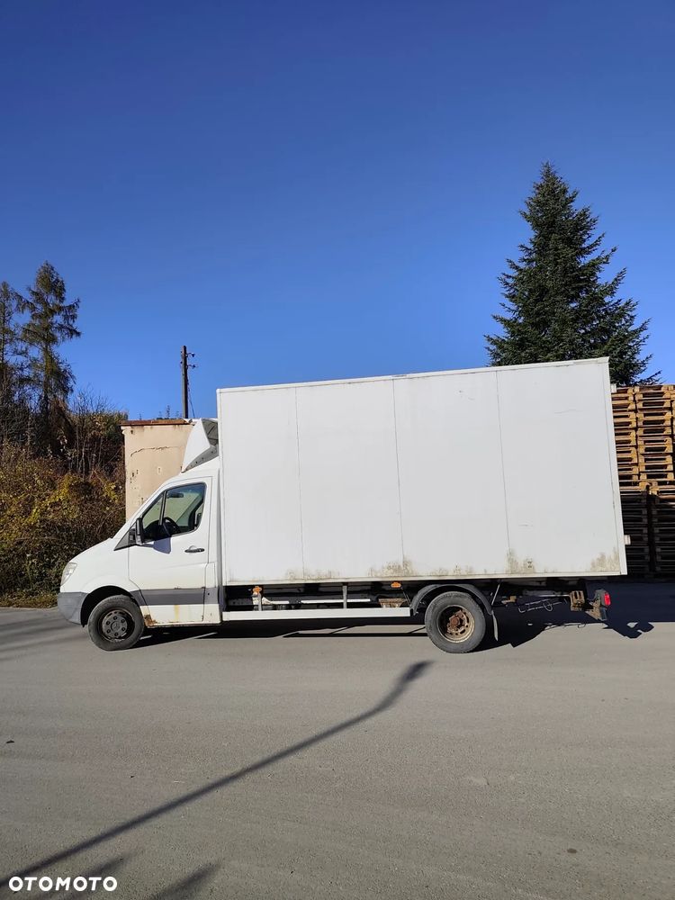 Mercedes-Benz Sprinter - 2