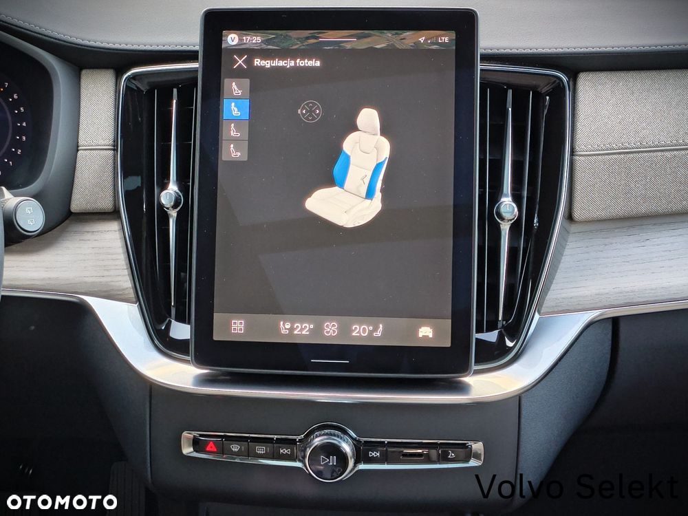 Volvo XC 90 - 22