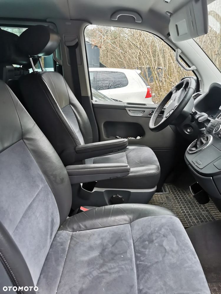 Volkswagen Multivan - 28