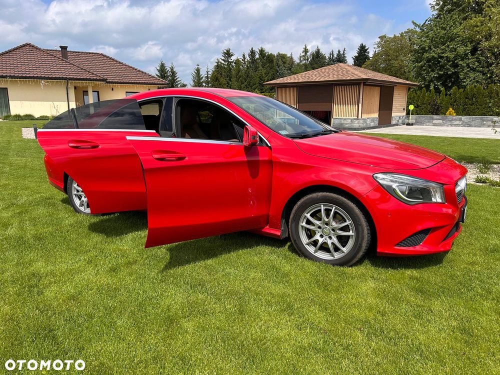 Mercedes-Benz CLA 200 7G-DCT - 32