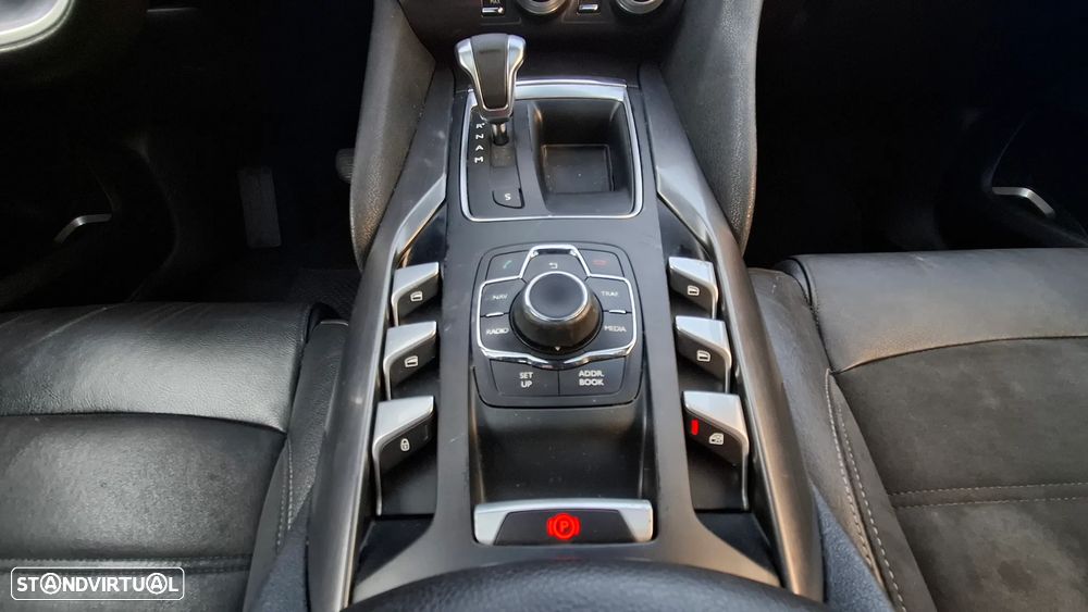Citroën DS5 e-HDi 110 EGS6 SoChic - 36