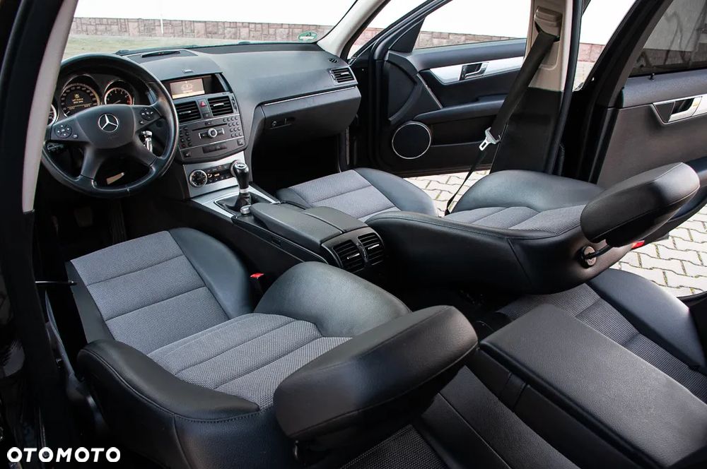 Mercedes-Benz Klasa C 180 T Kompressor BlueEFFICIENCY Avantgarde - 10