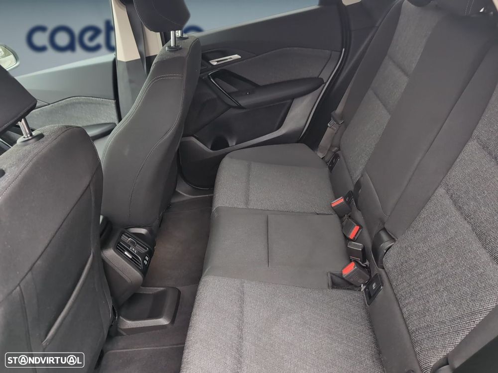 BMW iX1 eDrive20 - 14