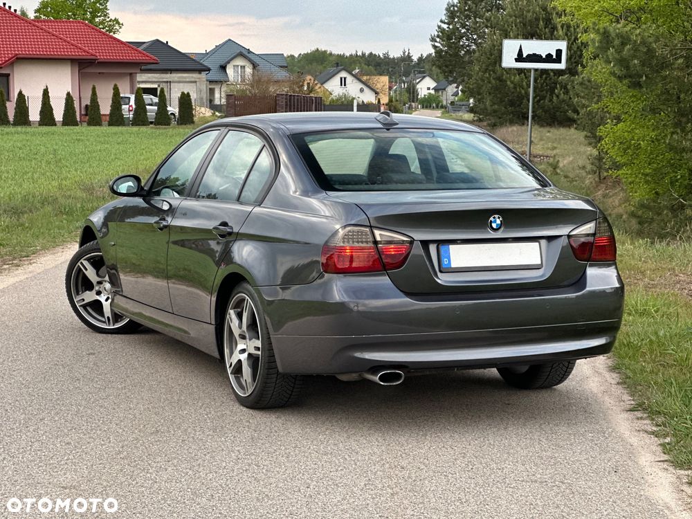 BMW Seria 3 318i - 32