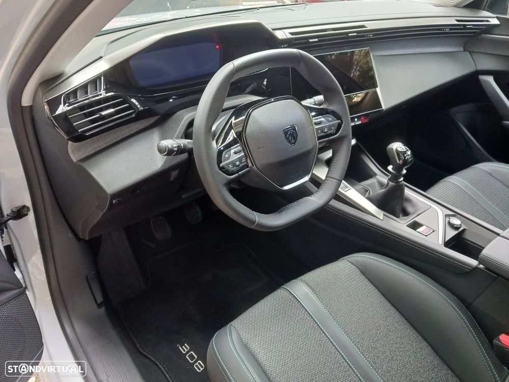 Peugeot 308 1.2 PureTech Allure Pack - 28