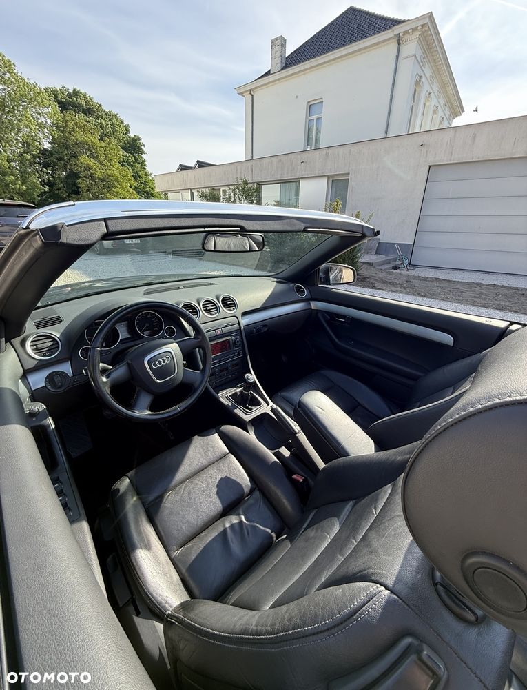 Audi A4 Cabrio 2.0 TDI DPF - 11
