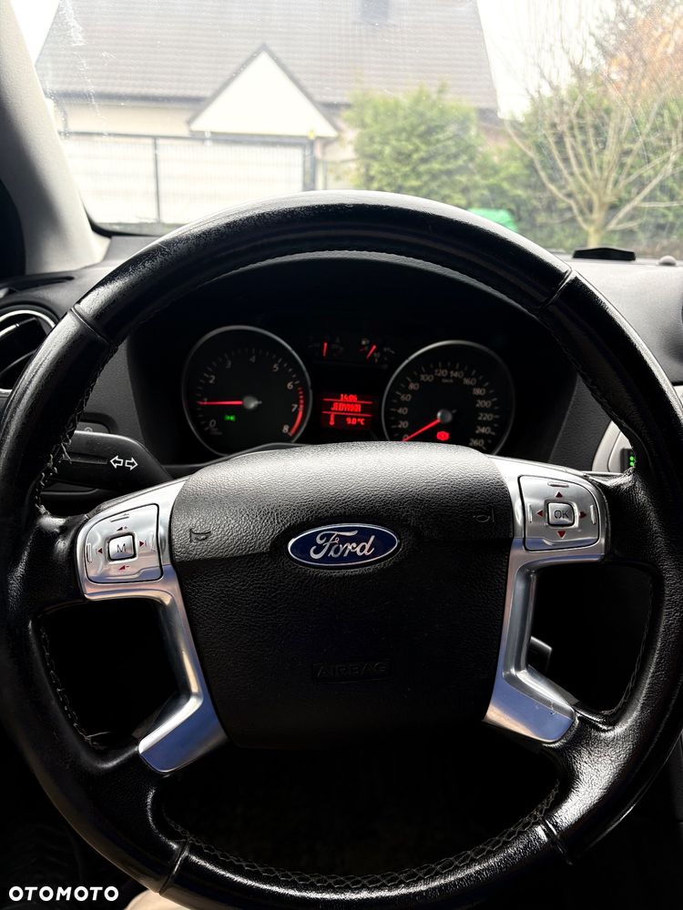 Ford Mondeo 1.6 Titanium - 25