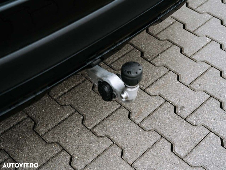 Mercedes-Benz GLC - 21