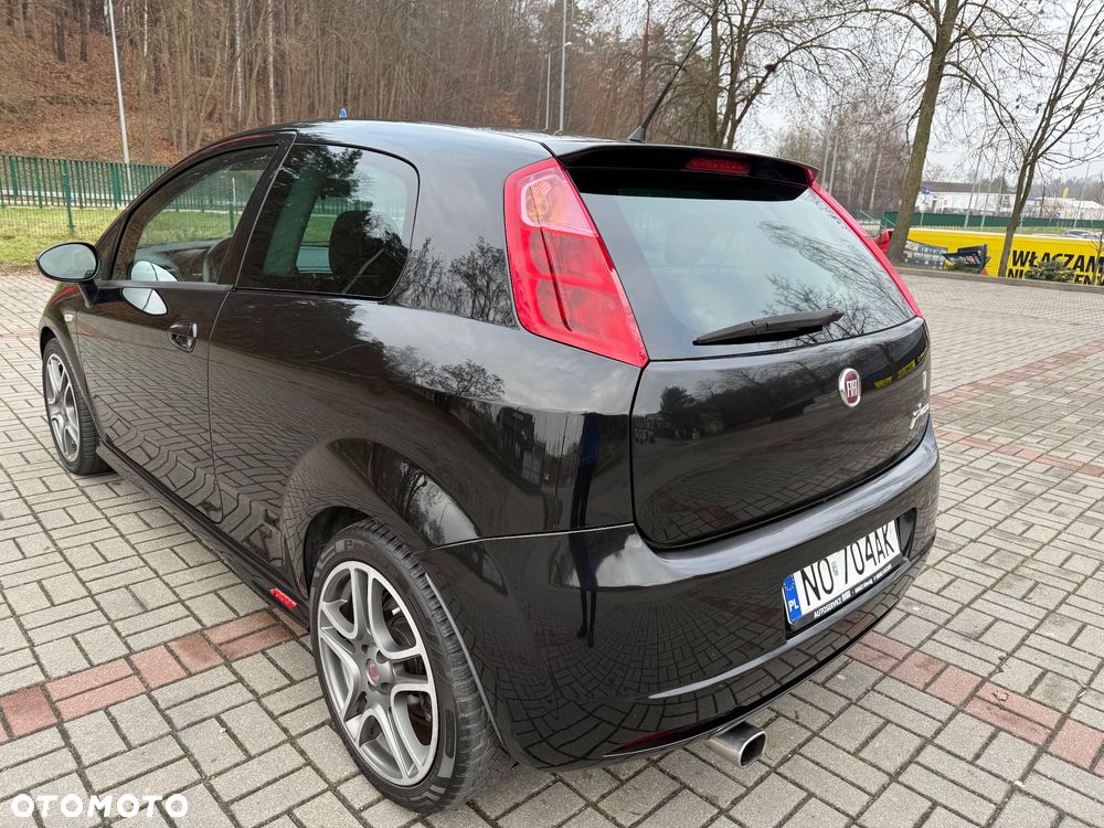 Fiat Grande Punto - 4