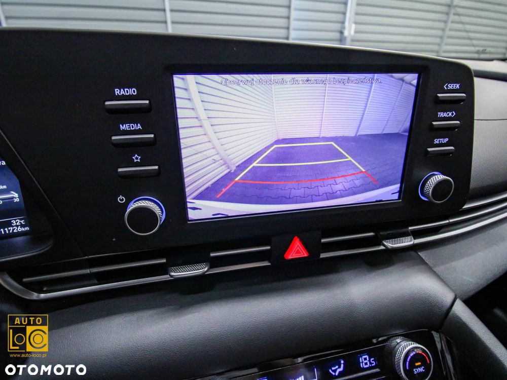 Hyundai Elantra 1.6 Executive CVT - 19