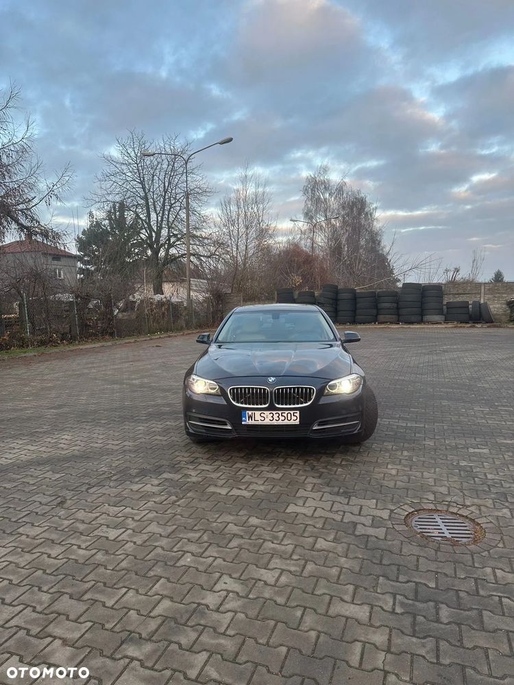 BMW Seria 5 520d xDrive - 2