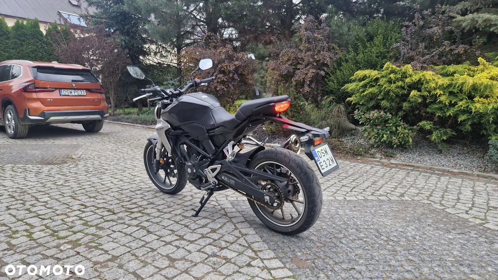 Honda CB - 8