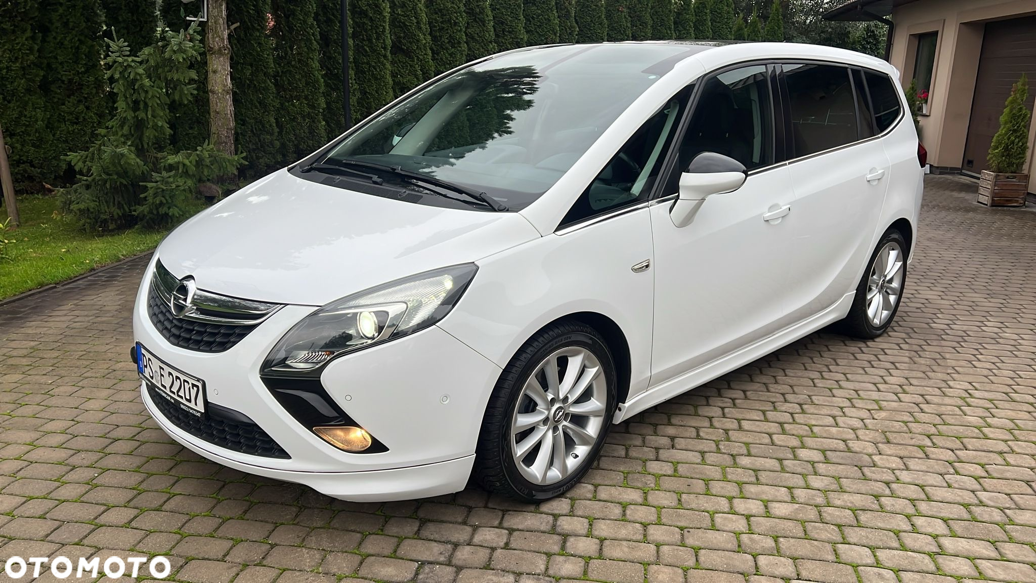 Opel Zafira 2.0 CDTI Cosmo - 2